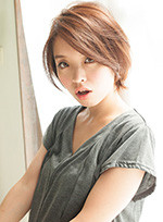 米倉涼子の髪型がカッコイイと話題 ショート ボブヘアカタログ ビューティーナビ 2ページ目