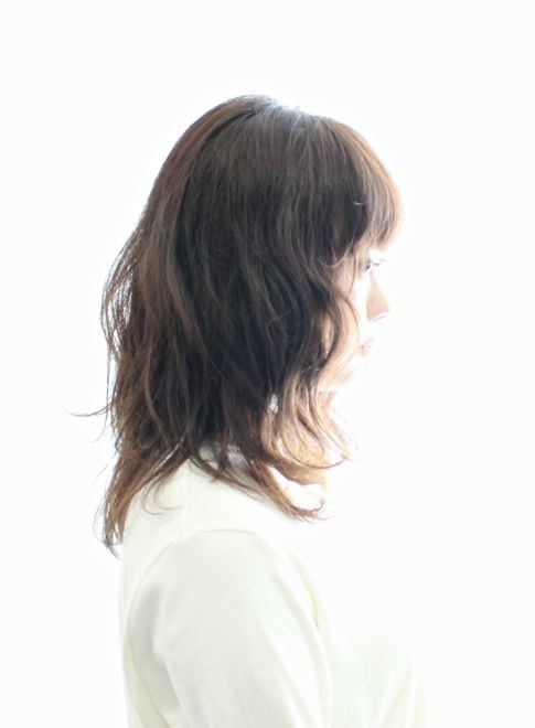 セミロング 伸ばしかけミディアムのパーマスタイル Beautrium Peninsulaの髪型 ヘアスタイル ヘアカタログ 21春夏