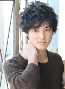 10代 ヘア メンズ 丸顔 斎藤工 画像あり の髪型 ヘアスタイル ヘアカタログ情報 21夏 秋