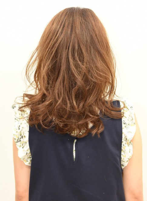 セミロング ふわふわミディアムパーマ Hair Designer S Ferryの髪型 ヘアスタイル ヘアカタログ 21秋冬