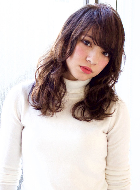 ロング 愛されアンニュイカール Afloat Japanの髪型 ヘアスタイル ヘアカタログ 21春夏