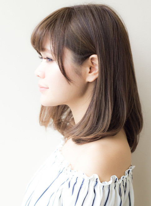ミディアム 柔らかワンカールパーマの重めスタイル Afloat Japanの髪型 ヘアスタイル ヘアカタログ 21春夏