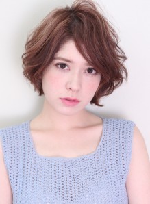 ギャル ショートボブ 画像あり の髪型 ヘアスタイル ヘアカタログ情報 21春夏