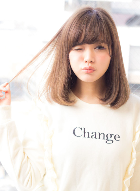 ミディアム トリンドル玲奈さん風重めロブ Afloat Japanの髪型 ヘアスタイル ヘアカタログ 21春夏
