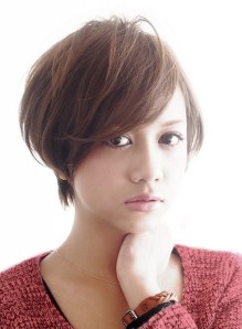 40代 ショート 流行 米倉涼子 画像あり の髪型 ヘアスタイル ヘアカタログ情報 21春夏