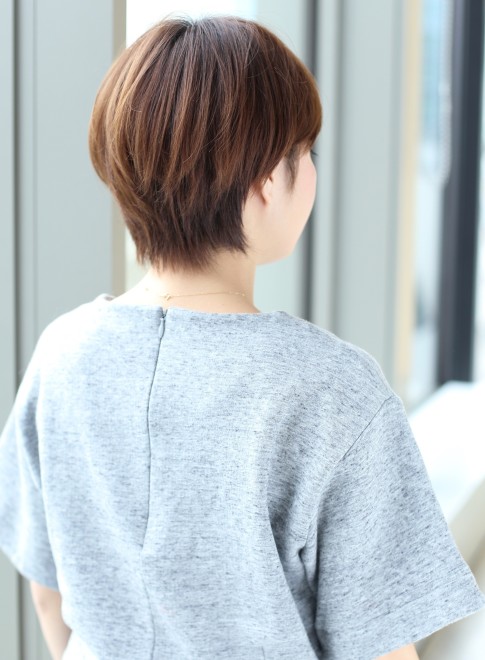 ショートヘア 小顔ショート 縮毛矯正にも Afloat Japanの髪型 ヘアスタイル ヘアカタログ 秋冬