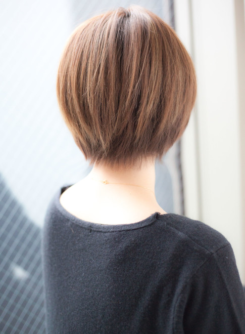 ショートヘア 横顔美人なさらっと小顔ショート Afloat Japanの髪型 ヘアスタイル ヘアカタログ 秋冬