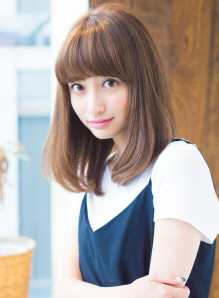 10代 ミディアム ヨンア 流行 画像あり の髪型 ヘアスタイル ヘアカタログ情報 21春夏