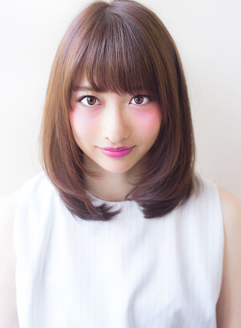 ミディアム まとまりやすいひし形バランス Afloat Japanの髪型 ヘアスタイル ヘアカタログ 21春夏