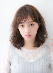 サイド ミディアム 流し 画像あり の髪型 ヘアスタイル ヘアカタログ情報 21春夏