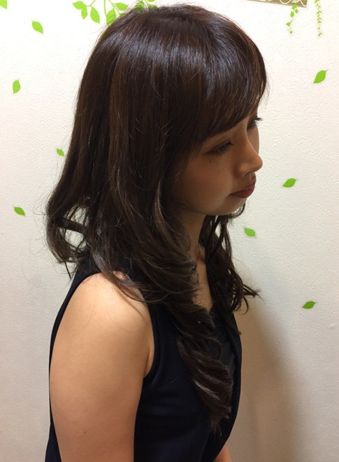 ロング 美髪ショコラブラウン 美容室luteaの髪型 ヘアスタイル ヘアカタログ 2020夏 秋