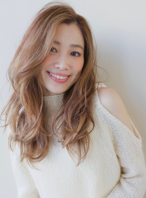 ロング かきあげ大人パーマ Afloat Japanの髪型 ヘアスタイル ヘアカタログ 21春夏