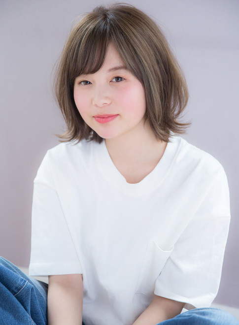 ボブ 大人可愛い黒髪でも似合う外ハネミディボブ Drive For Gardenの髪型 ヘアスタイル ヘアカタログ 22冬 春