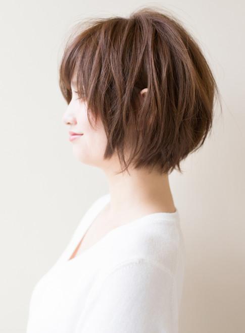 ショートヘア 動きのあるショートボブ Afloat Japanの髪型 ヘアスタイル ヘアカタログ 21夏 秋