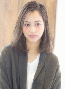 ボブ ミディアム 鎖骨 画像あり の髪型 ヘアスタイル ヘアカタログ情報 21春夏