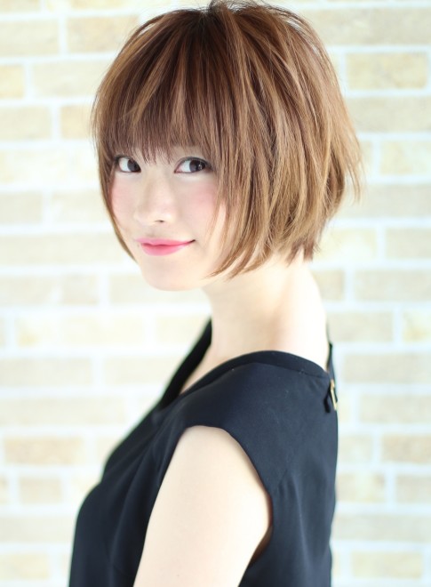 ショートヘア 小顔すっきりフェイスライン Afloat Japanの髪型 ヘアスタイル ヘアカタログ 秋冬