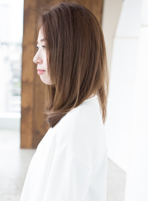 ロング ナチュラルストレート 前髪なし Afloat Japanの髪型 ヘア