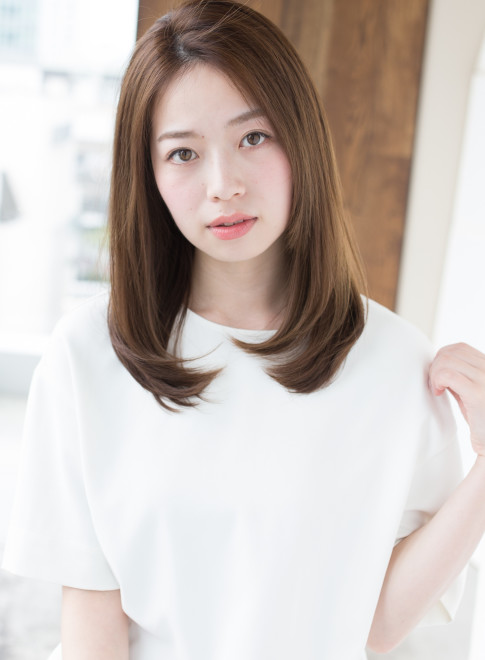ロング ナチュラルストレート 前髪なし Afloat Japanの髪型 ヘアスタイル ヘアカタログ 21夏 秋
