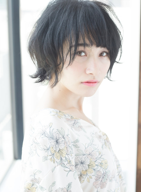 ショートヘア 黒髪で作るゆるふわショート Afloat Japanの髪型 ヘアスタイル ヘアカタログ 21春夏