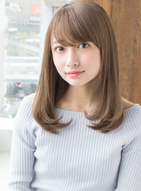ミディアム つるさらストレート Afloat Japanの髪型 ヘアスタイル ヘアカタログ 21夏 秋