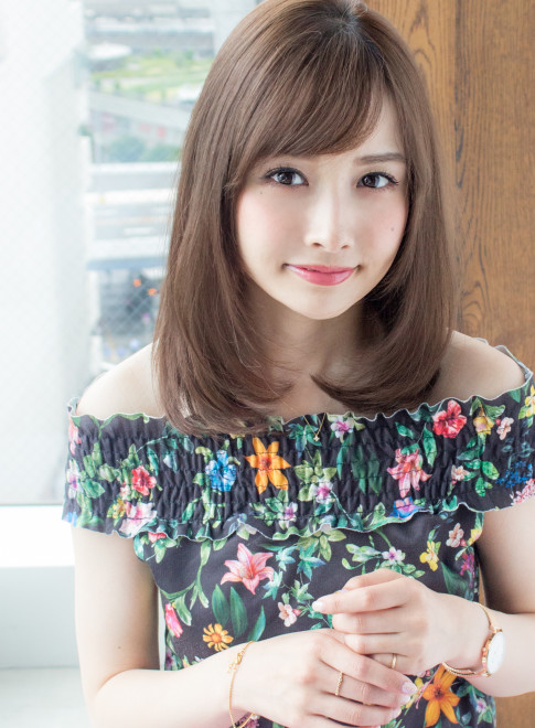 ミディアム 石原さとみさん風 ミディ Afloat Japanの髪型 ヘアスタイル ヘアカタログ 21春夏