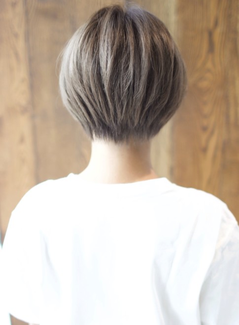 ショートヘア】首元すっきりミルクティーベージュ/AFLOAT GINZAの髪型・ヘアスタイル・ヘアカタログ｜2022春夏