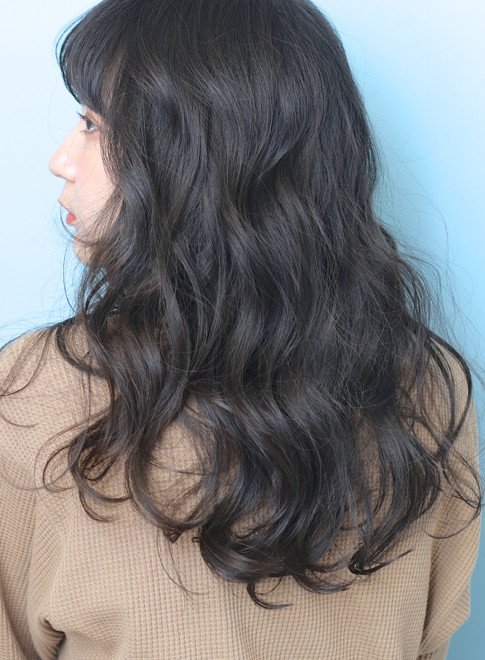 ロング クラシカルウェーブ 外国人風パーマ Beautrium Ginzaの髪型 ヘアスタイル ヘアカタログ 21秋冬