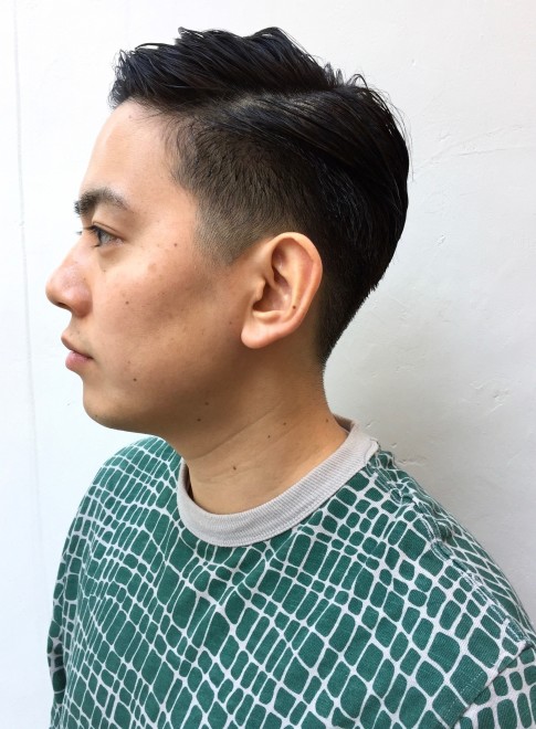 メンズ サイド刈り上げの外国人風ベリーショート Gokan Omotesando の髪型 ヘアスタイル ヘアカタログ 2020春夏