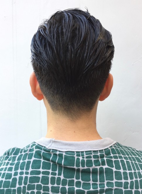 メンズ サイド刈り上げの外国人風ベリーショート Gokan Omotesando の髪型 ヘアスタイル ヘアカタログ 21冬
