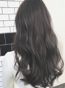 グラデーション ロング 暗髪 画像あり の髪型 ヘアスタイル ヘアカタログ情報 21春夏