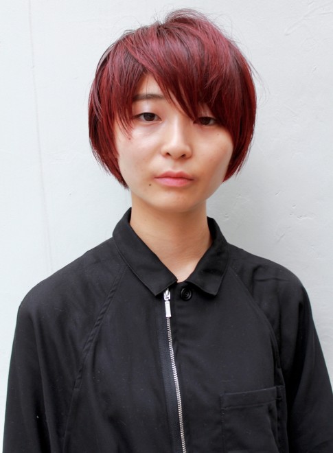 ショートヘア 個性的な赤髪のマッシュボブショート Gokan Omotesando の髪型 ヘアスタイル ヘアカタログ 21春夏