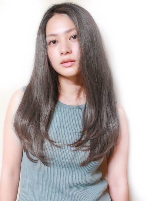 ロング レイヤーカット Marinateの髪型 ヘアスタイル ヘアカタログ 21春夏