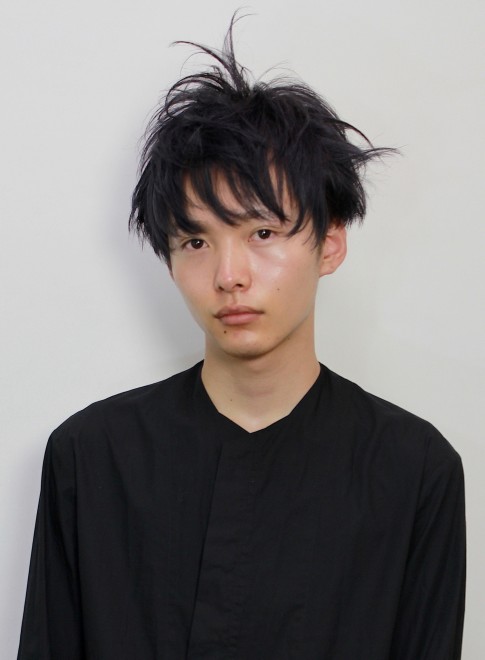 メンズ 音楽好きな無造作な髪型 Gokan Omotesando の髪型 ヘアスタイル ヘアカタログ 22秋冬