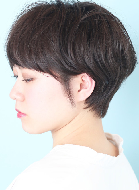 ショートヘア 大人シンプルなショートマッシュ Beautrium Ginzaの髪型 ヘアスタイル ヘアカタログ 21春夏