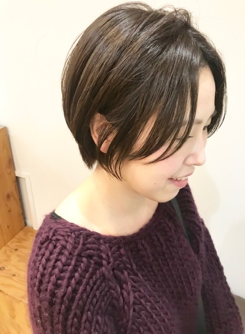 ショートヘア 30代 40代 前髪長めのショート Vieの髪型 ヘアスタイル ヘアカタログ 22春夏