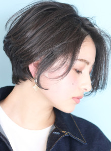 ショートヘア モデル 画像あり の髪型 ヘアスタイル ヘアカタログ情報 21春夏
