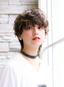 ショートウルフ 女性 画像あり の髪型 ヘアスタイル ヘアカタログ情報 21春夏