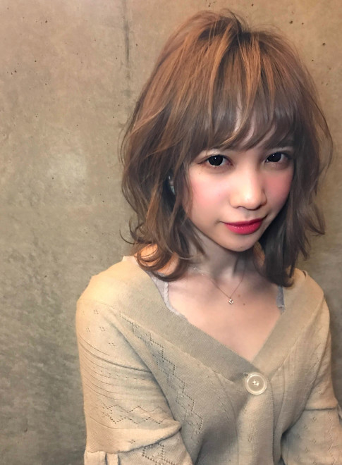 ミディアム 触りたくなるようなふんわりカール Coo Et Fuuの髪型 ヘアスタイル ヘアカタログ 21春夏