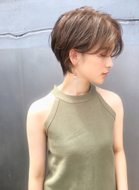 ショートヘア 小顔かわいいハンサムショート Garden Aoyamaの髪型 ヘアスタイル ヘアカタログ 2020秋冬