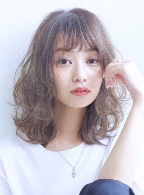 ミディアム シアーブルージュ Ocean Tokyo Sunnyの髪型 ヘアスタイル ヘアカタログ 22秋冬