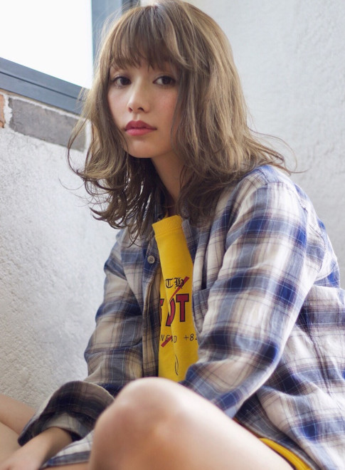 ミディアム ストリートラフミディ Ocean Tokyo Sunnyの髪型 ヘアスタイル ヘアカタログ 22秋冬