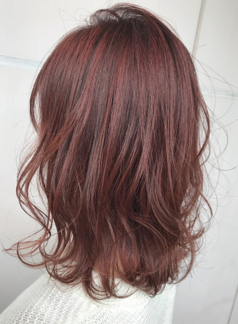 ミディアム チェリーピンクカラー Eme Hair Brandsの髪型 ヘア