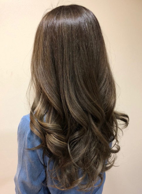 ロング うるツヤブラウン系カラー Hair Salon Besの髪型 ヘアスタイル ヘアカタログ 21夏 秋