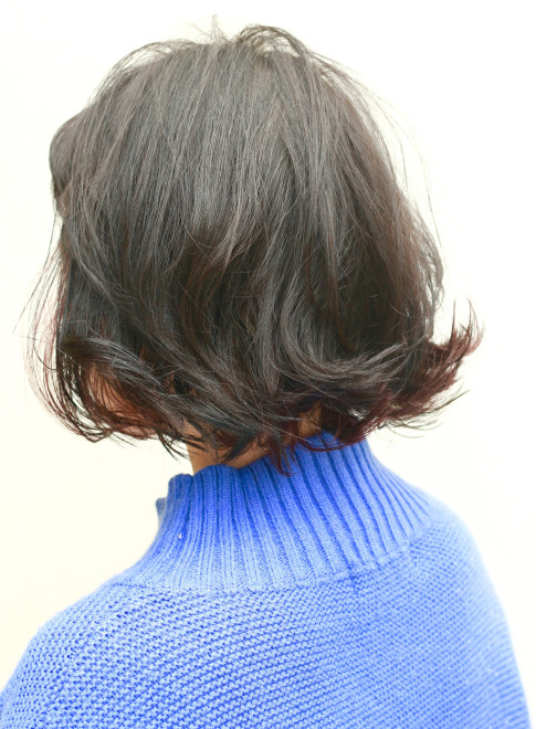 ボブ ポイントカラーで動きを出したボブ Hair Make Feb 南浦和店の髪型 ヘアスタイル ヘアカタログ 21春夏