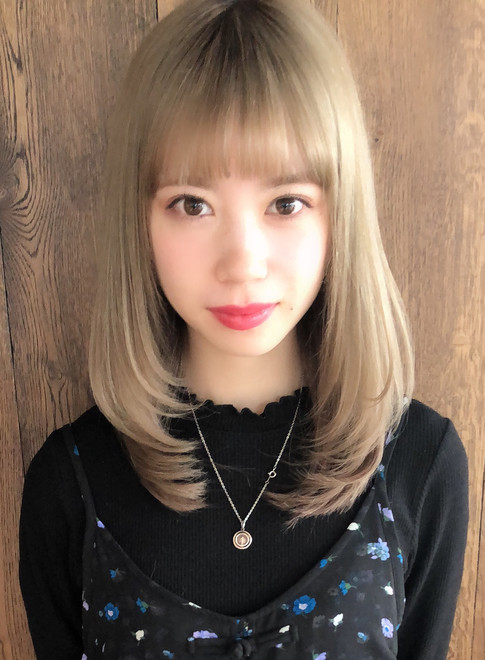セミロング 大人可愛い ひし形レイヤーカット Afloat Japanの髪型 ヘアスタイル ヘアカタログ 21春夏
