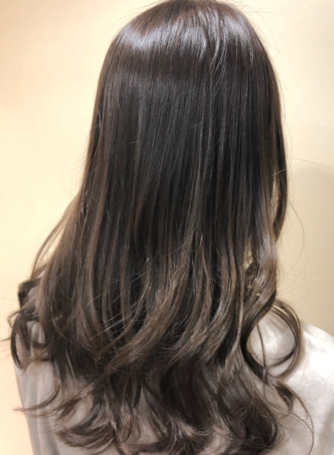 セミロング 大人キレイめグレージュカラー Hair Salon Besの髪型 ヘアスタイル ヘアカタログ 21秋冬