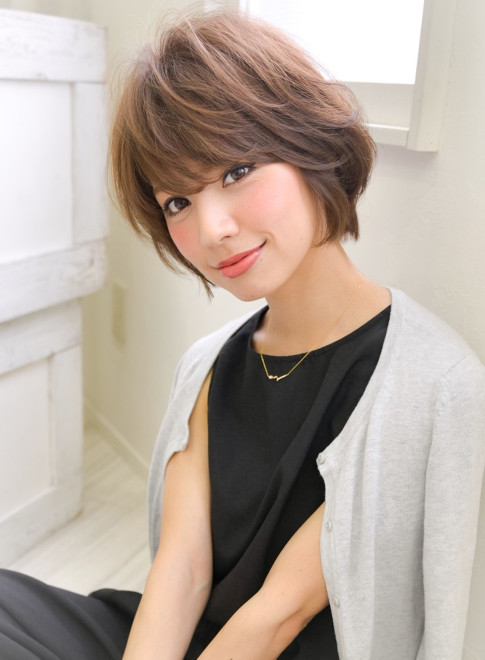 ショートヘア 大人のグレージュショート Rue D Or 長久手図書館通り店の髪型 ヘアスタイル ヘアカタログ 21春夏