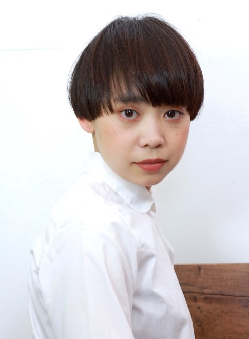 ショートヘア モード 個性的な大人マッシュショート Gokan Omotesando の髪型 ヘアスタイル ヘアカタログ 21夏 秋