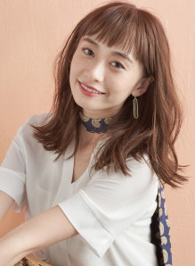 セミロング 前上がり 画像あり の髪型 ヘアスタイル ヘアカタログ情報 21春夏