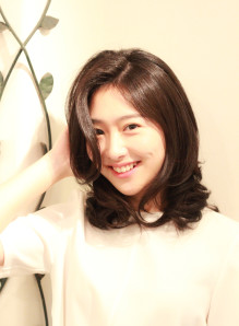 コテ ミディアム 巻き方 画像あり の髪型 ヘアスタイル ヘアカタログ情報 21春夏